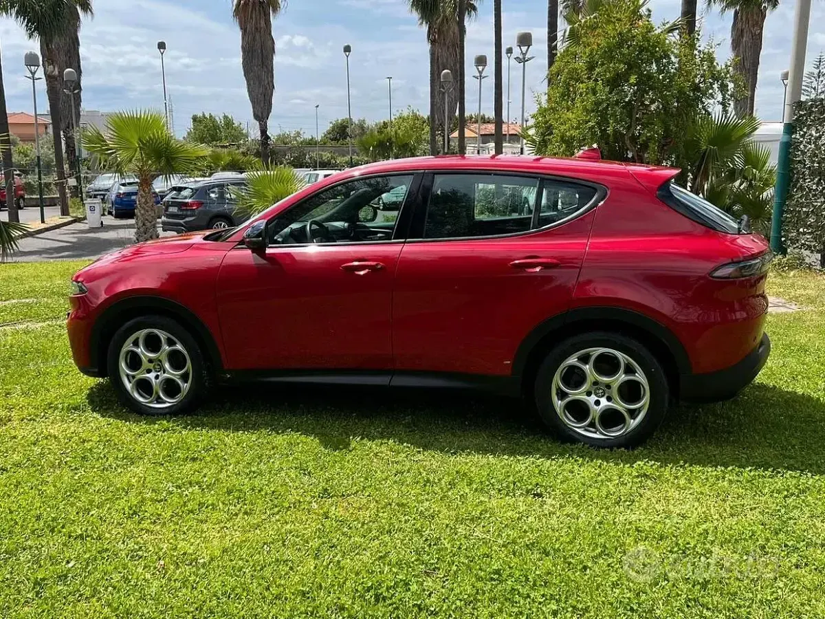 Usata Alfa Romeo Tonale Sprint 131 CV (96 kW) 2023 Rosso SUV