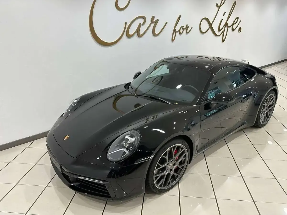 Usata Porsche 992 450 CV (330 kW) 2023 Nero Coupé