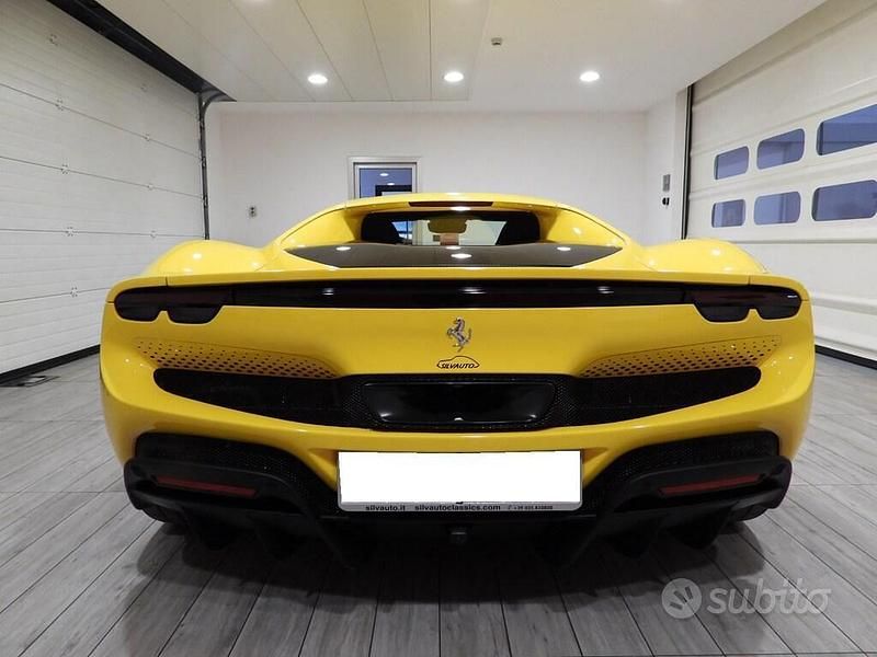 Ny Ferrari 296 829 HK (609 kW) 2025 Gul Coupe
