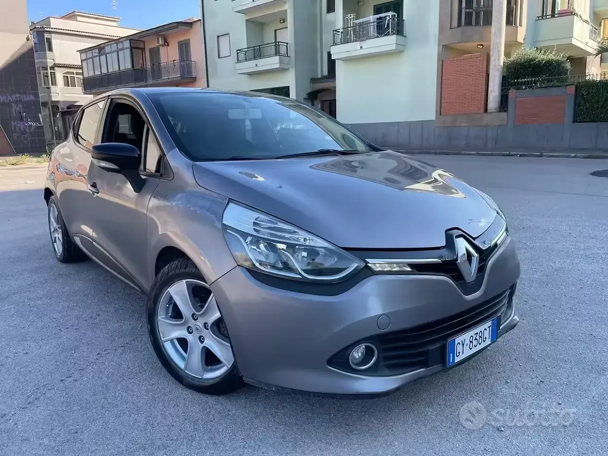 Usata Renault Clio IV 75 CV (55 kW) 2014 Grigio Berlina