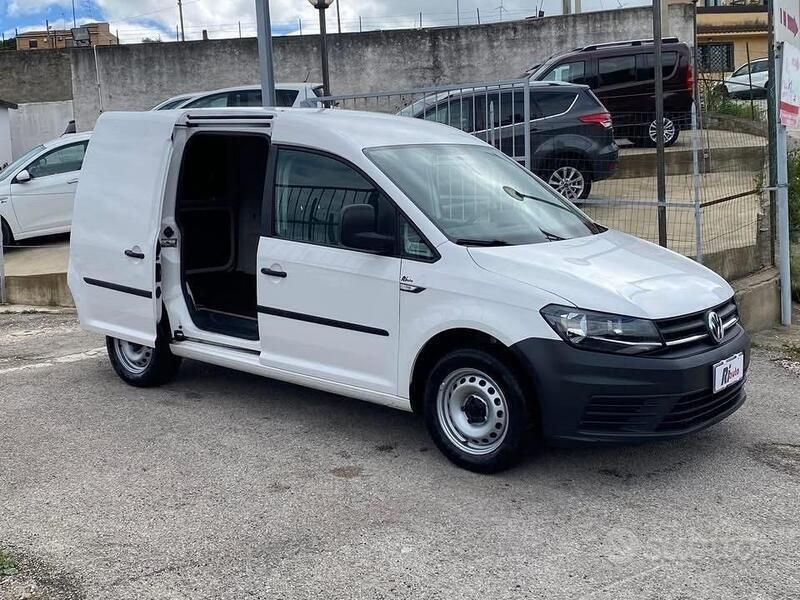 Usata VW Caddy 75 CV (55 kW) 2016 Bianco Monovolume