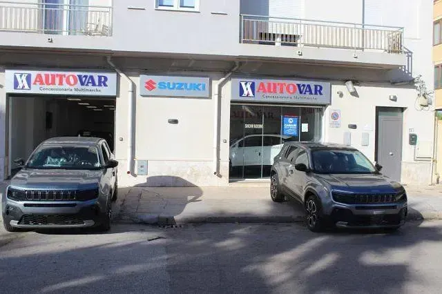 Nuova Jeep Avenger Summit 101 CV (74 kW) 2025 Grigio SUV