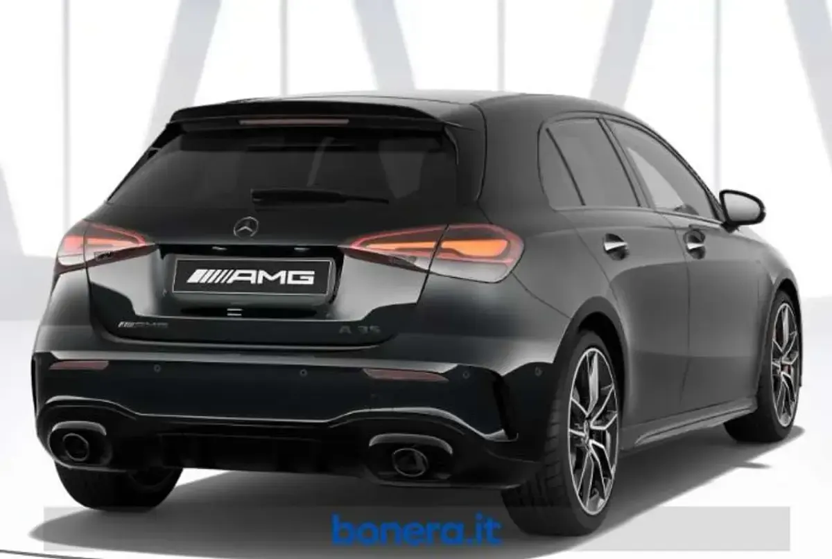 Nuova Mercedes A35 AMG Premium 306 CV (225 kW) 2026 Vernice nero cosmo Berlina