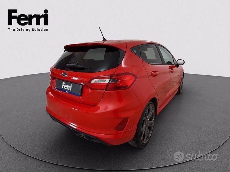 Usata Ford Fiesta ST-Line 86 CV (63 kW) 2019 Race red Utilitaria