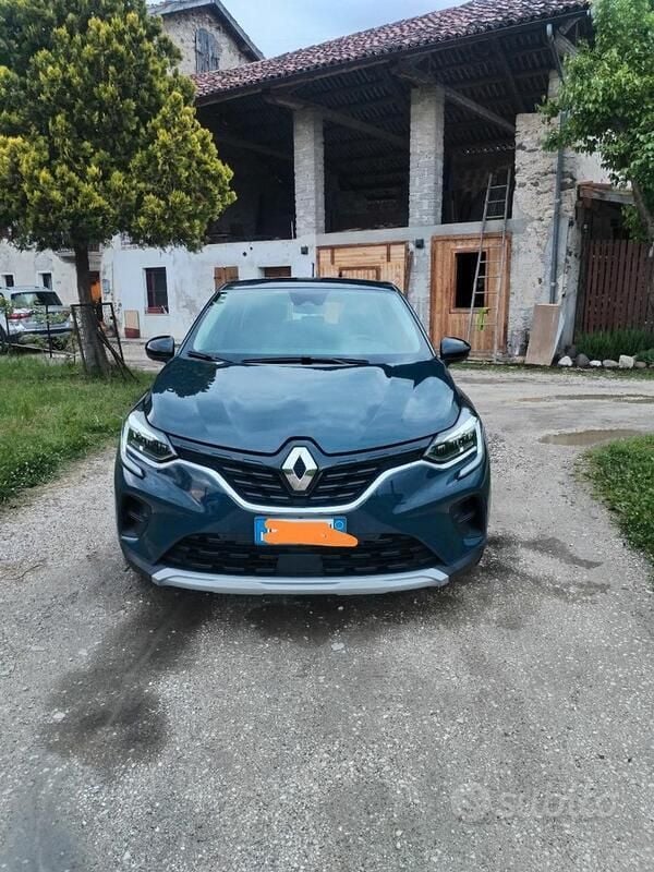 Usata Renault Captur 101 CV (74 kW) 2021 Blu SUV