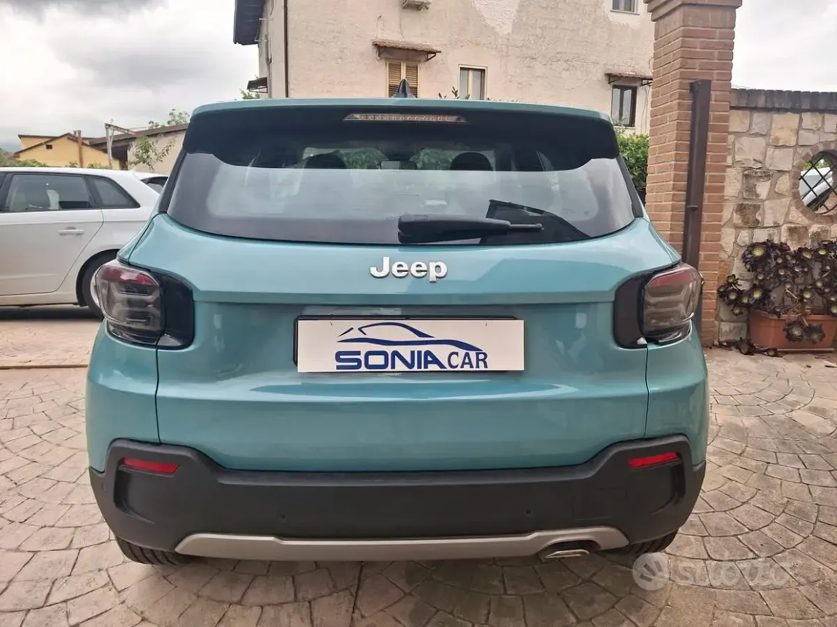 Usata Jeep Avenger Longitude 101 CV (74 kW) 2024 Blu SUV