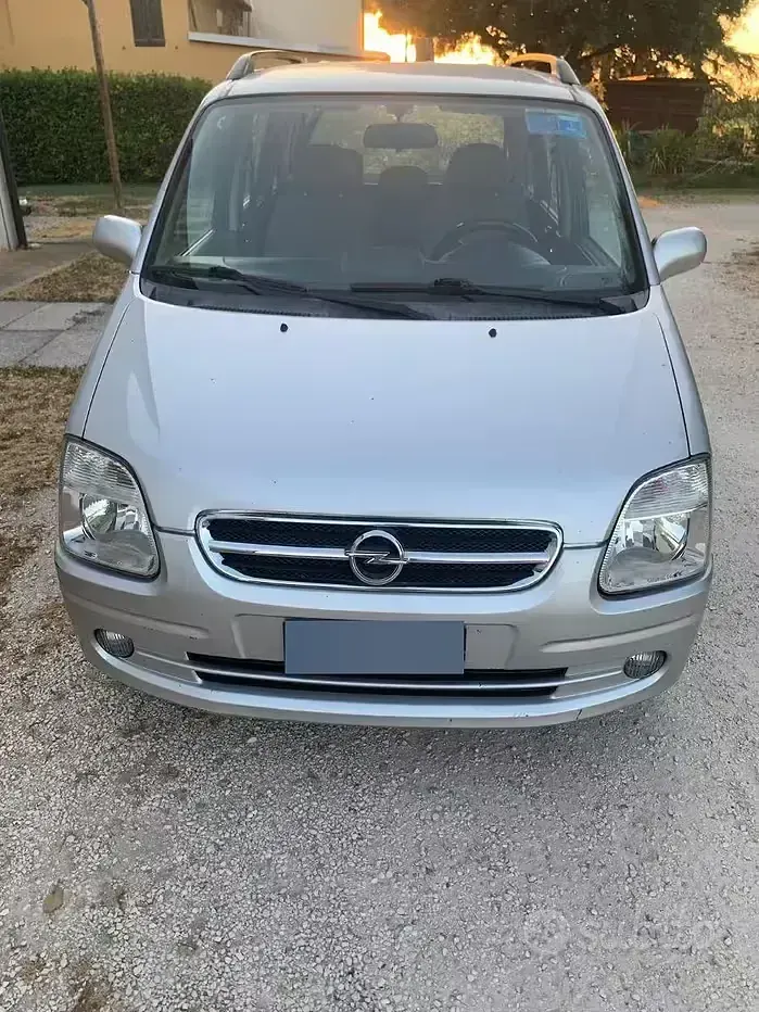 Usata Opel Agila 75 CV (55 kW) 2003 Giallo Monovolume
