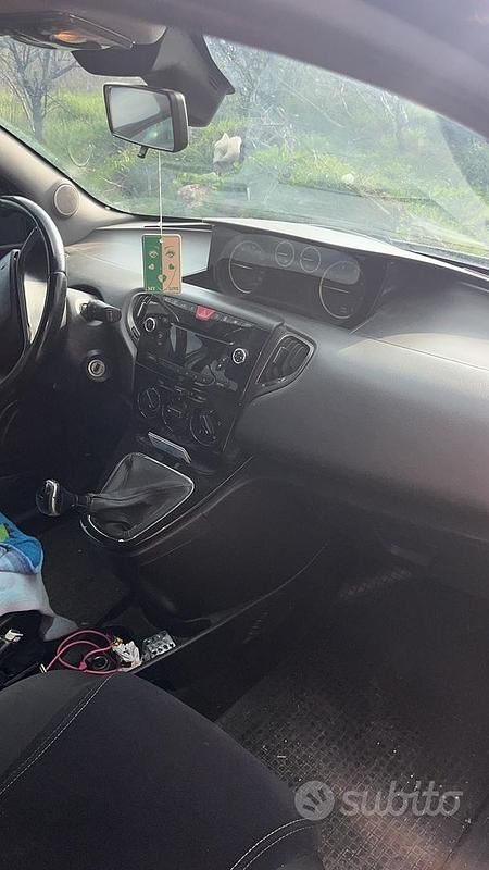 Usata Lancia Ypsilon 2011 Grigio Utilitaria