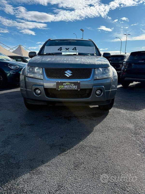 Usata Suzuki Grand Vitara 129 CV (94 kW) 2007 Grigio SUV