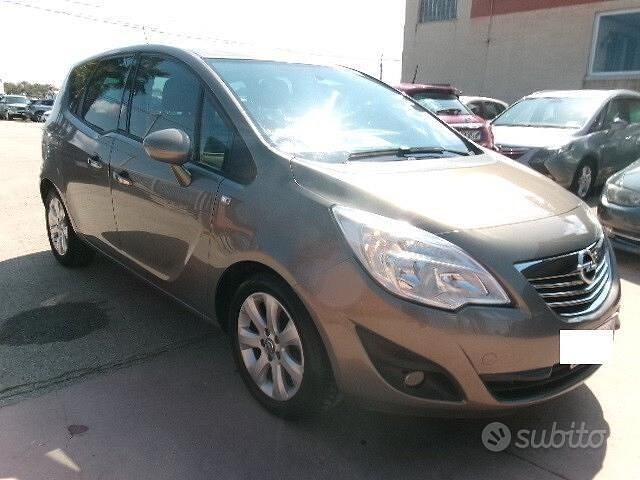 Usata Opel Meriva Cosmo 95 CV (69 kW) 2010 Grigio Monovolume