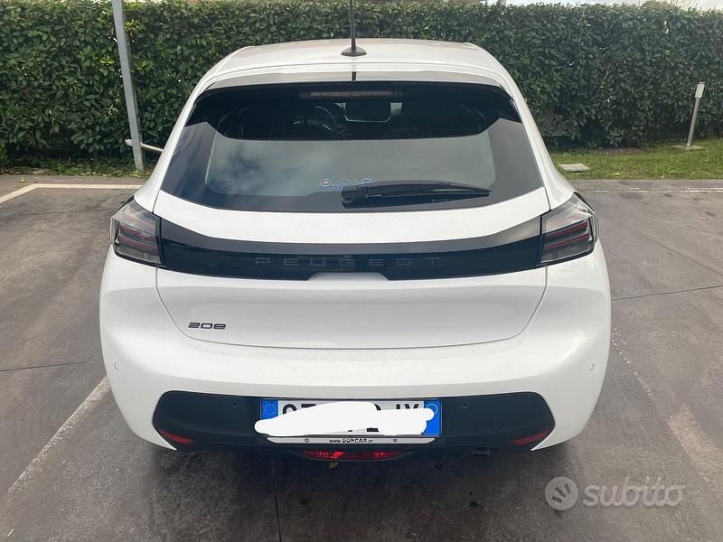 Usata Peugeot 208 75 CV (55 kW) 2024 Bianco Utilitaria