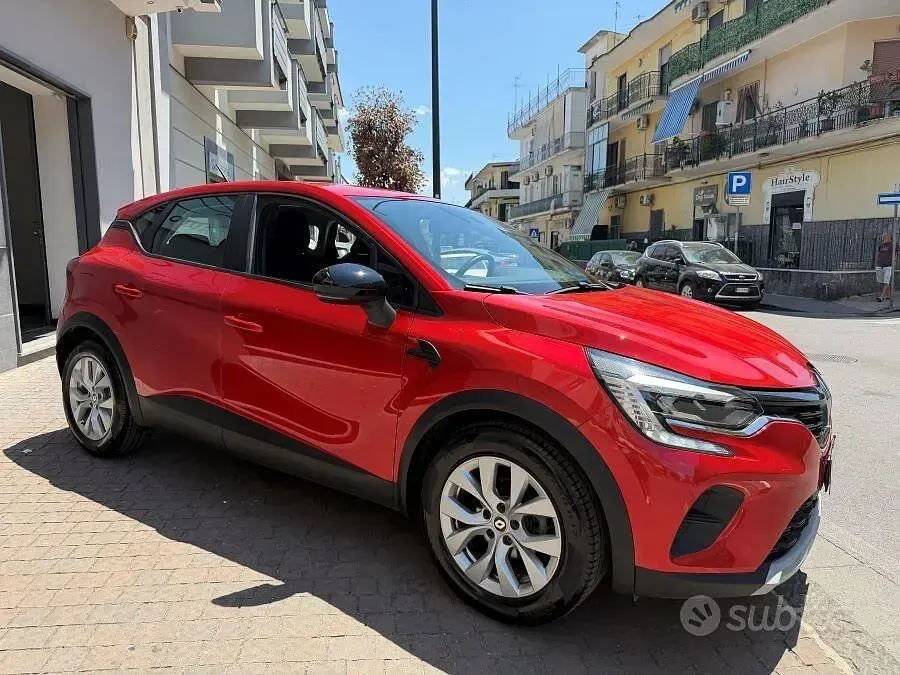 Usata Renault Captur Zen 100 CV (73 kW) 2023 Nero SUV