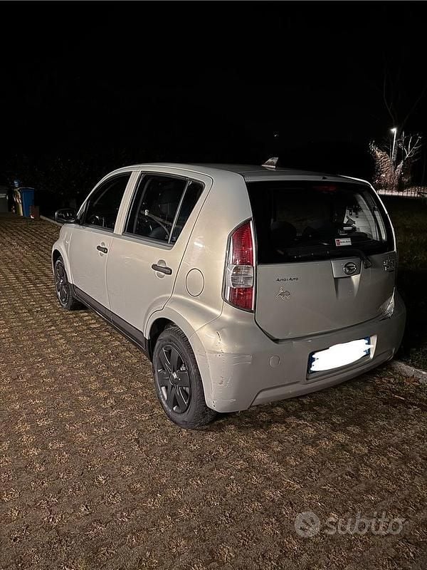 Usata Daihatsu Sirion 69 CV (50 kW) 2007 Utilitaria