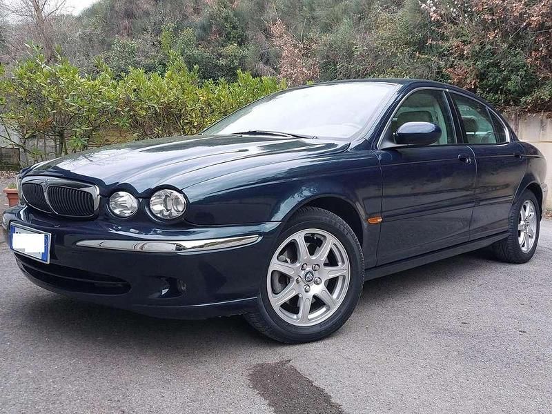 Usata Jaguar X-type Executive 156 CV (114 kW) 2002 Verde Berlina