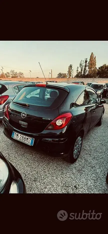 Usata Opel Corsa 75 CV (55 kW) 2008 Nero Utilitaria