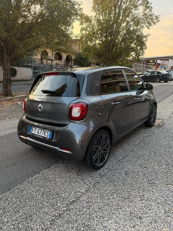 Usata Smart ForFour Brabus 90 CV (66 kW) 2019 Grigio Utilitaria