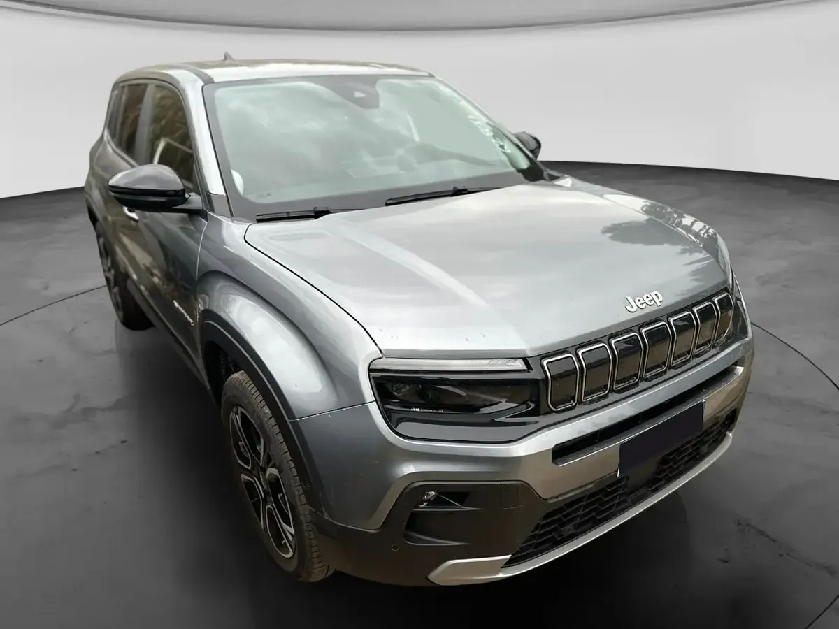 Usata Jeep Avenger Summit 100 CV (73 kW) 2025 Grigio SUV