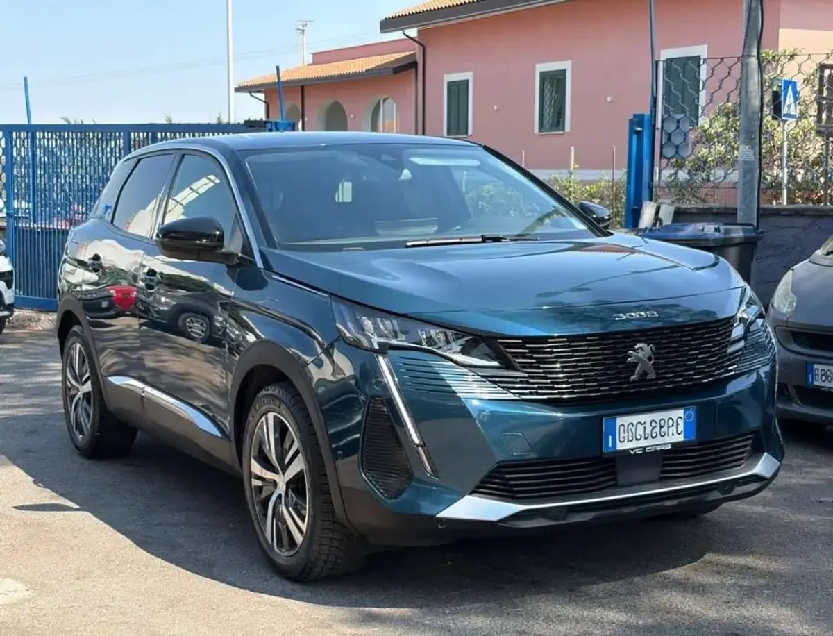 Usata Peugeot 3008 Allure 131 CV (96 kW) 2022 Blu SUV