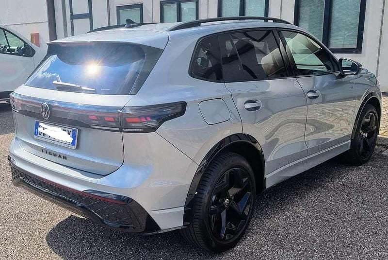 Usata VW Tiguan R-line 150 CV (110 kW) 2024 SUV
