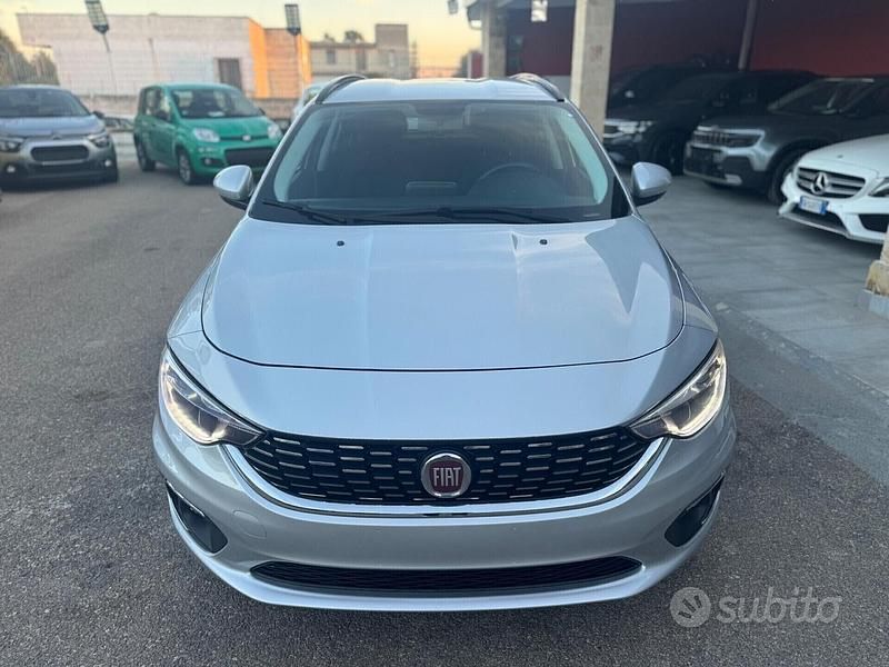Usata Fiat Tipo Lounge 120 CV (88 kW) 2017 Grigio Station wagon