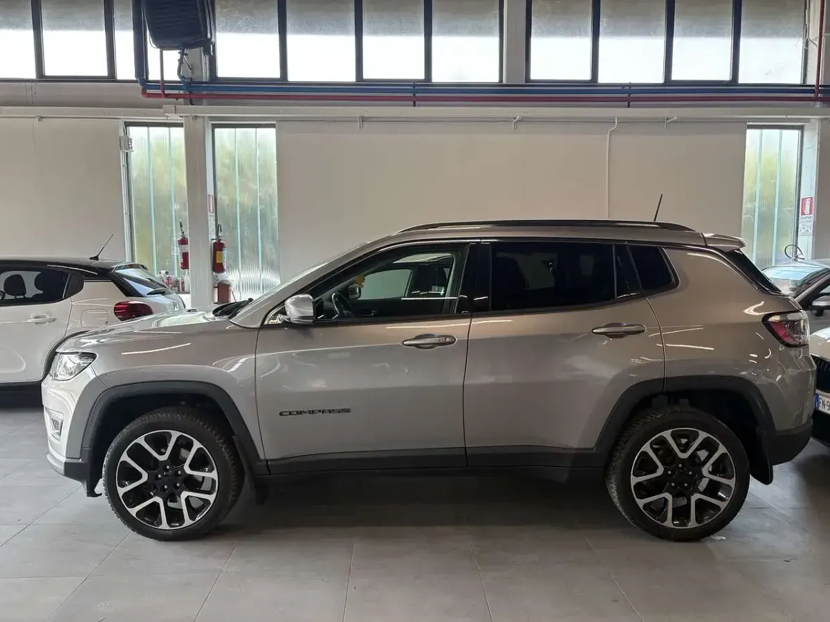 Usata Jeep Compass Limited 170 CV (125 kW) 2018 Grigio SUV