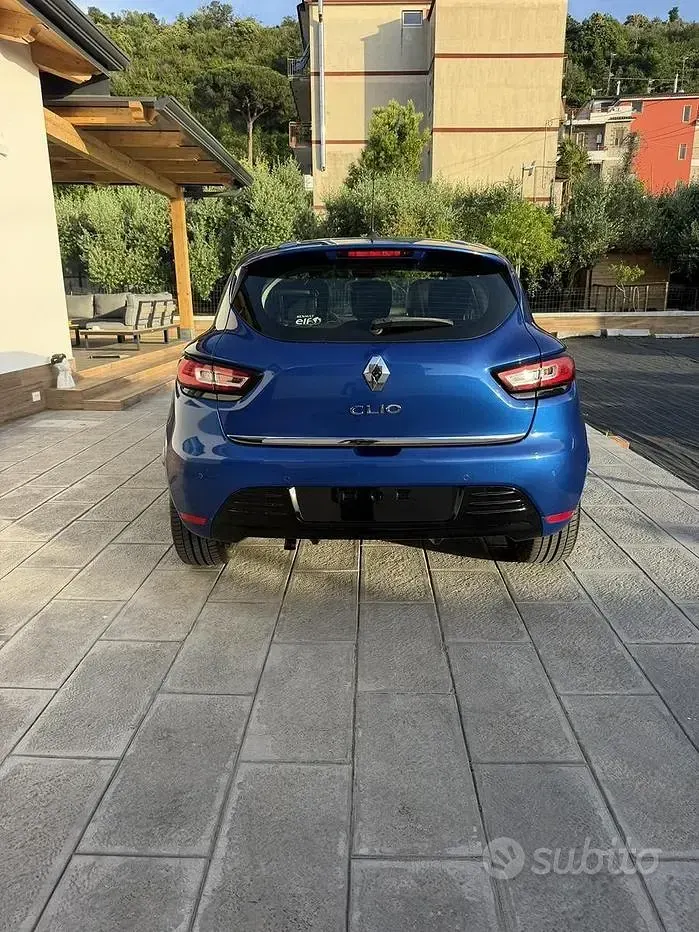 Usata Renault Clio IV 90 CV (66 kW) 2018 Blu Utilitaria