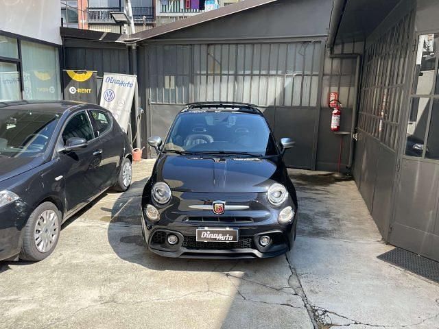 Usata Abarth 595 70th Anniversary 165 CV (121 kW) 2020 Nero Utilitaria