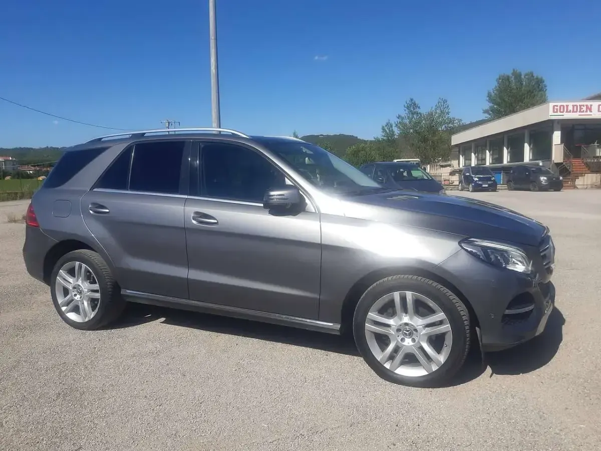 Usata Mercedes GLE250 Exclusive 204 CV (150 kW) 2017 Grigio SUV