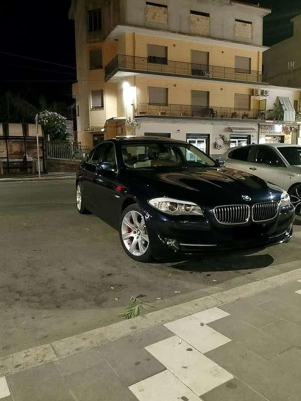 Usata BMW 530 245 CV (180 kW) 2010 Nero Berlina