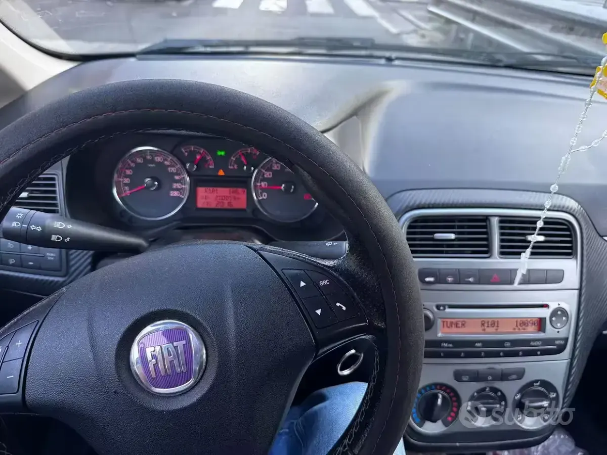 Usata Fiat Grande Punto 65 CV (47 kW) 2009 Grigio Utilitaria