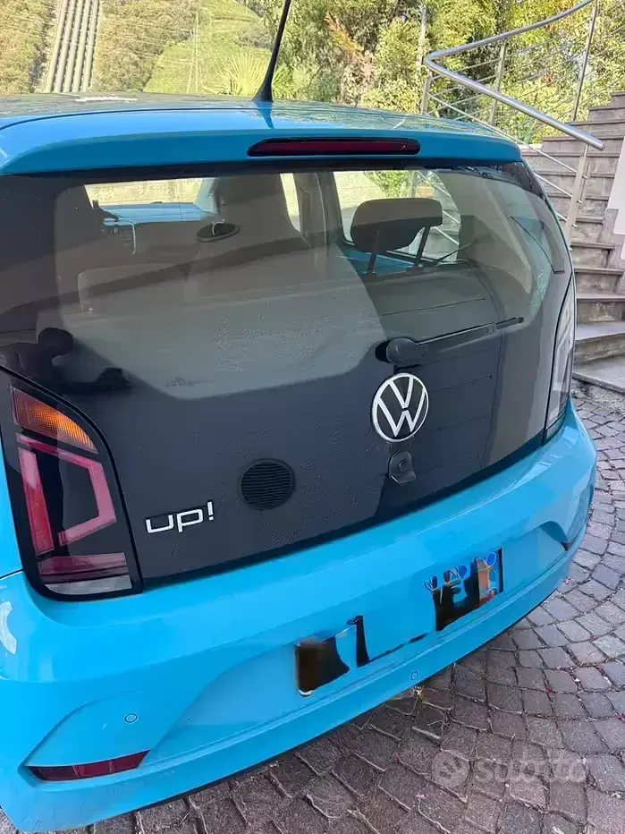 Usata VW up! 60 CV (44 kW) 2021 Bluazzurro Utilitaria