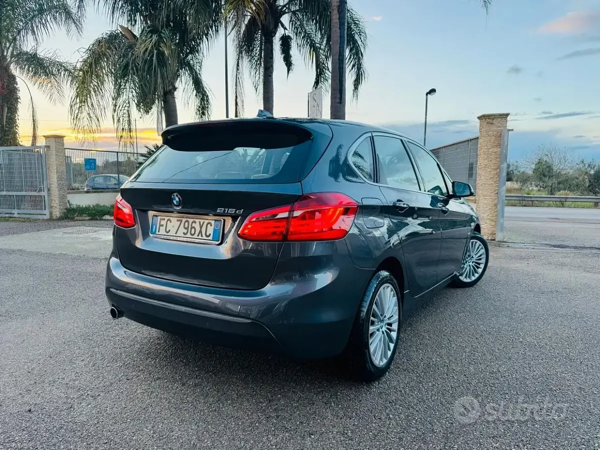 Usata BMW 216 Active Tourer Luxury Line 116 CV (85 kW) 2016 Grigio Monovolume