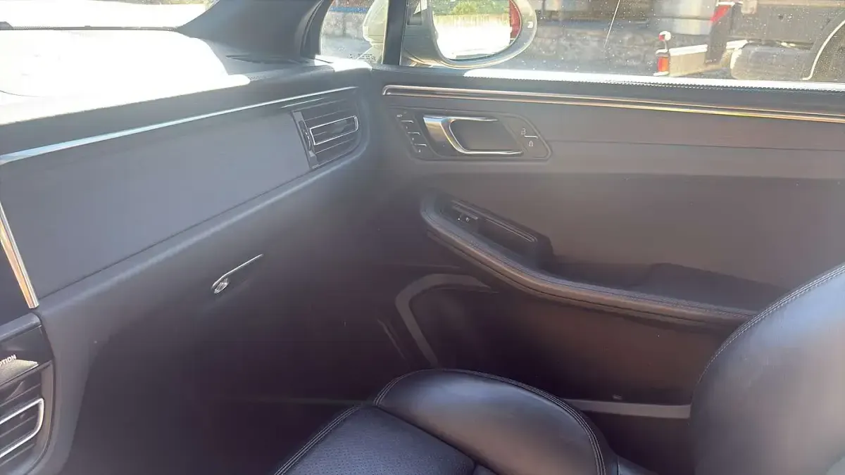 Usata Porsche Macan 441 CV (324 kW) 2023 Grigio SUV