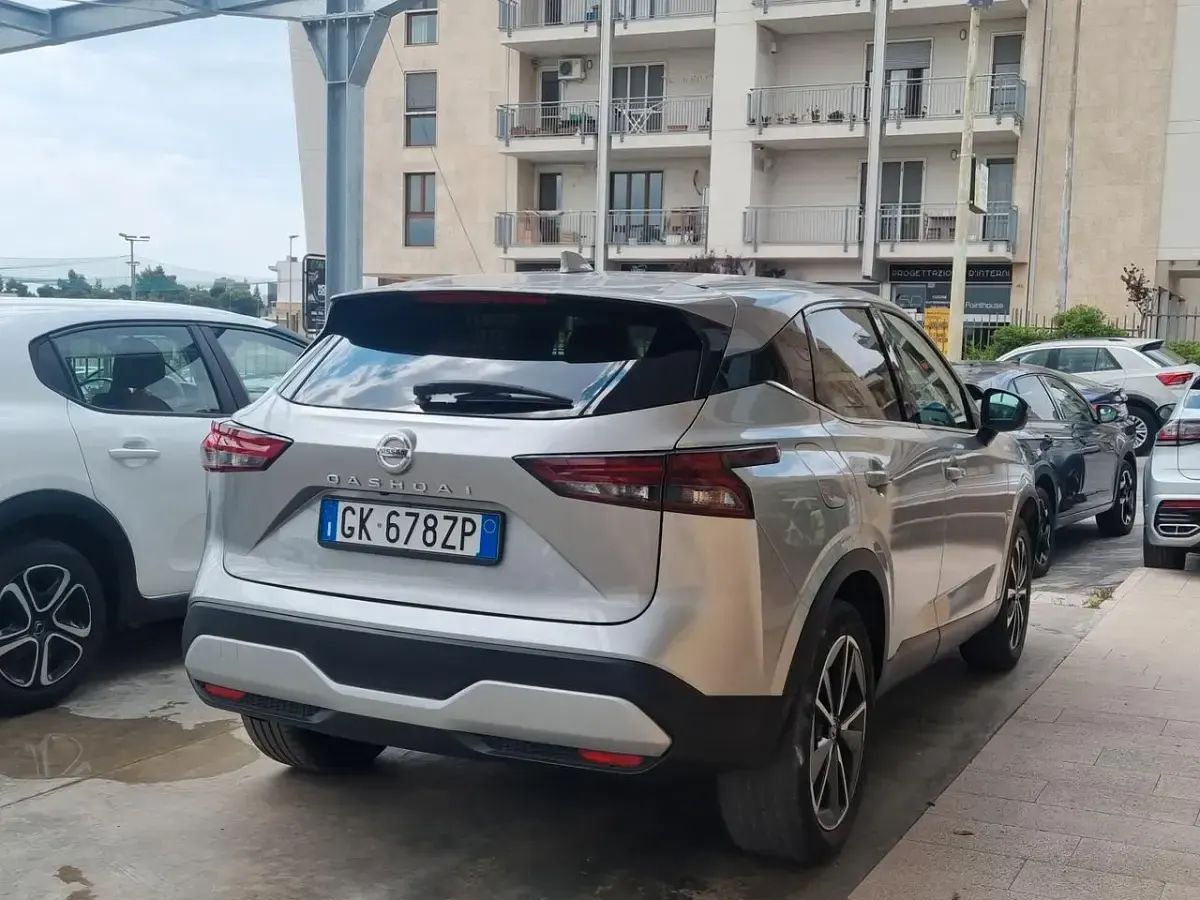 Usata Nissan Qashqai Style Edition 140 CV (102 kW) 2022 Grigio SUV