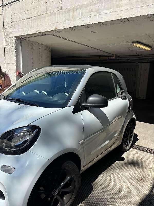 Usata Smart ForTwo Electric Drive Passion 41 kW (56 CV) 2018 Bianco Cabrio