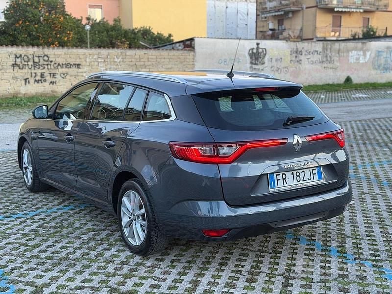 Usata Renault Mégane GrandTour 110 CV (80 kW) 2018 Grigio Station wagon