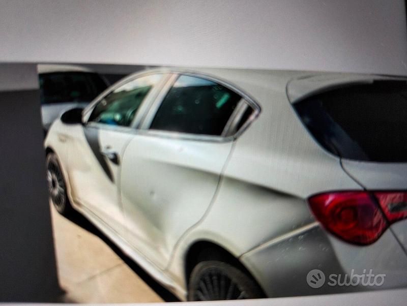 Usata Alfa Romeo Giulietta 105 CV (77 kW) 2011 Berlina