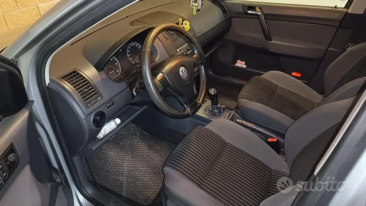 Usata VW Polo 85 CV (62 kW) 2009 Grigio Utilitaria