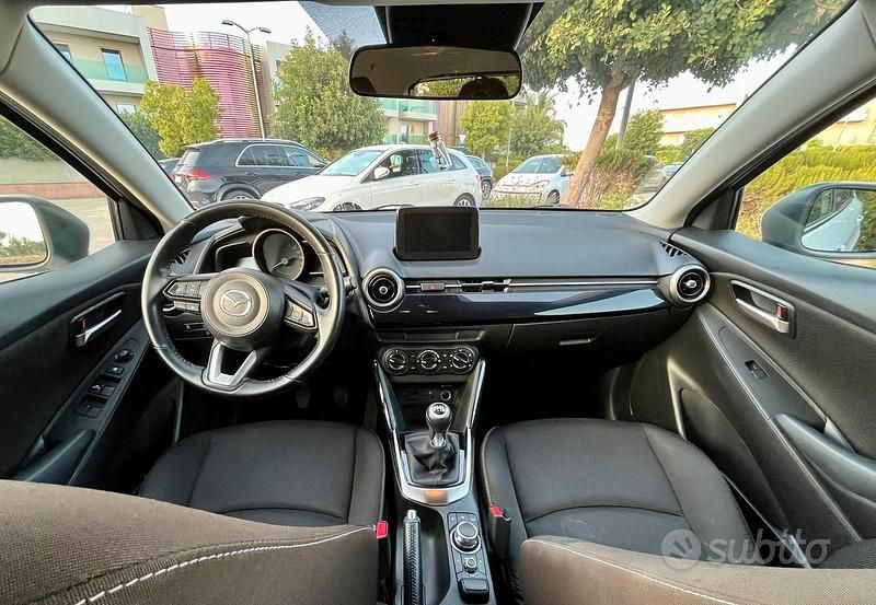 Usata Mazda 2 90 CV (66 kW) 2020 Bianco Utilitaria