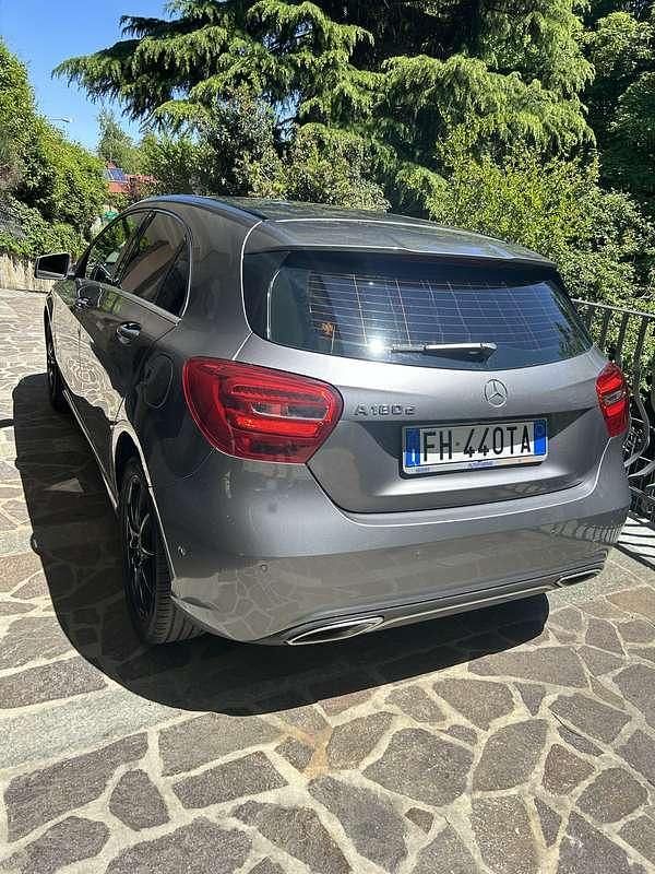 Usata Mercedes A180 109 CV (80 kW) 2016 Berlina