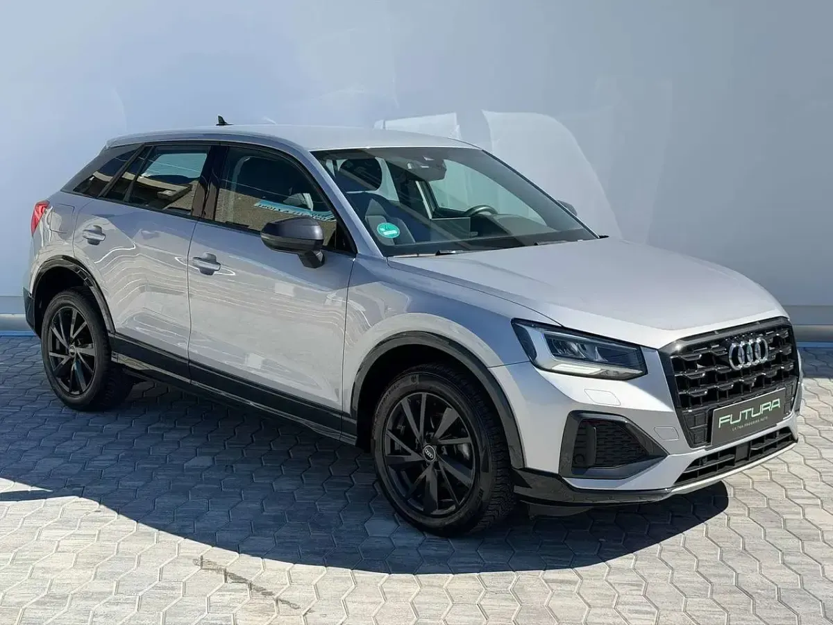 Usata Audi Q2 Advanced Plus 150 CV (110 kW) 2023 Silver grey SUV