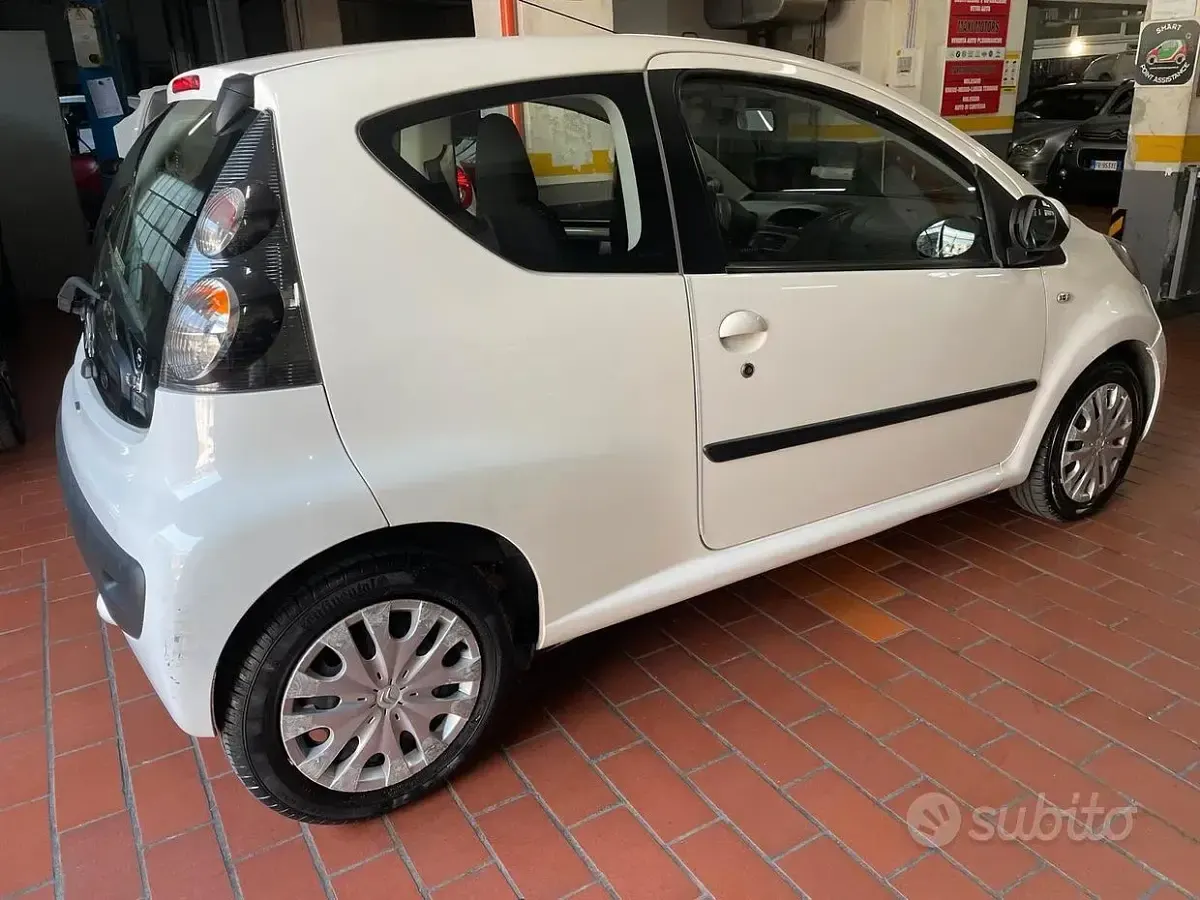 Usata Citroën C1 68 CV (50 kW) 2013 Bianco Utilitaria