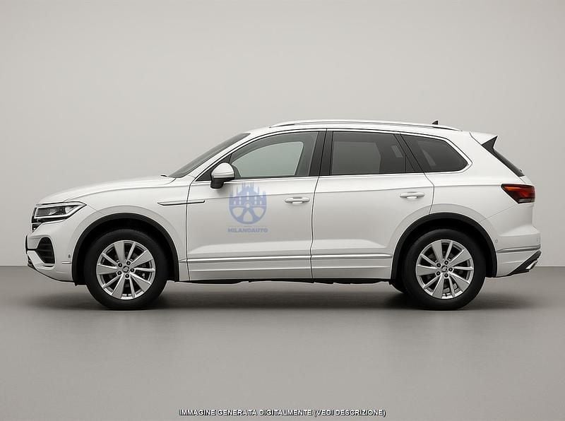 Usata VW Touareg Elegance 231 CV (169 kW) 2025 Bianco SUV