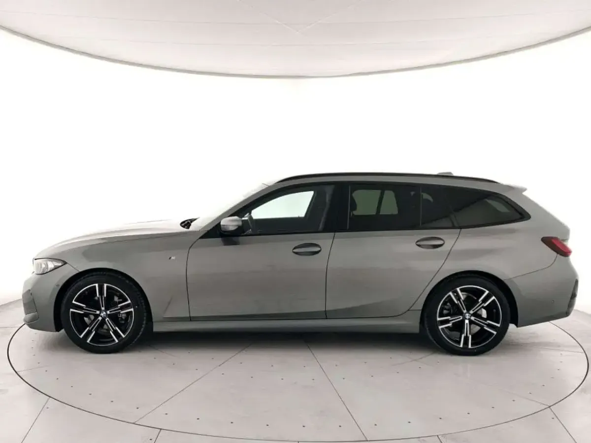 Usata BMW 318 M Sport 150 CV (110 kW) 2025 Grigio Station wagon