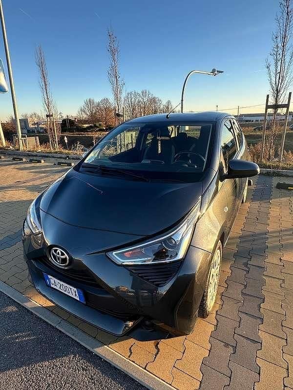 Usata 2020 Toyota Aygo X-play Due volumi | 11.800 € (Buon prezzo) - Immagine 1/4