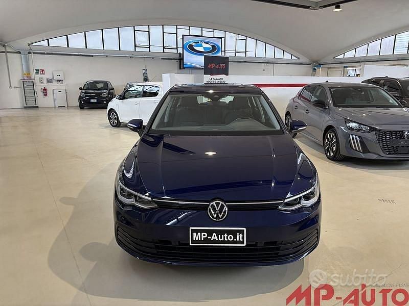 Usata VW Golf VIII 150 CV (110 kW) 2020 Blu Berlina