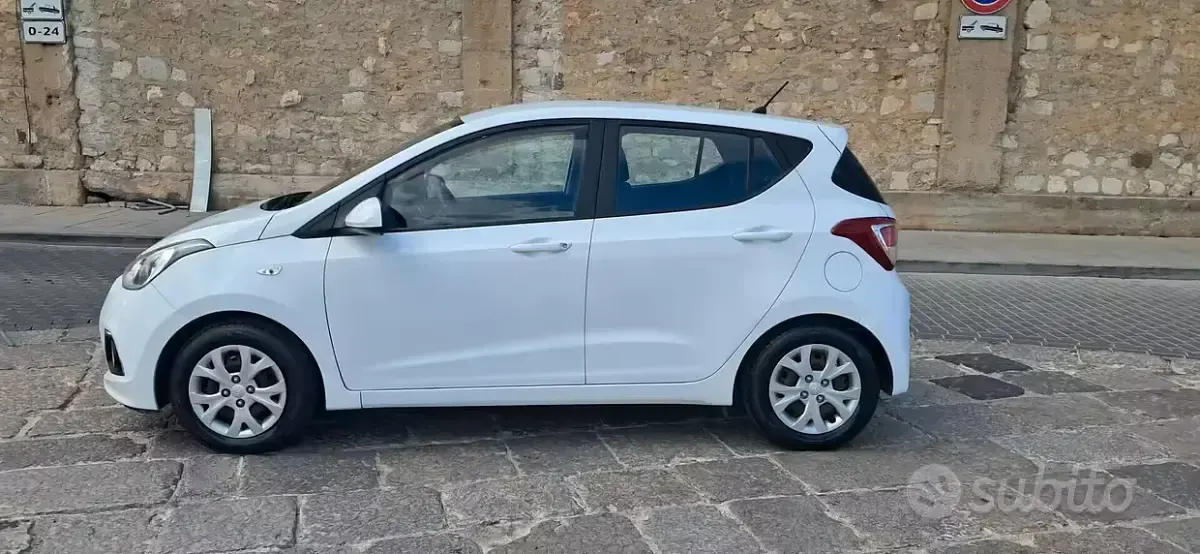 Usata Hyundai i10 67 CV (49 kW) 2014 Bianco Utilitaria