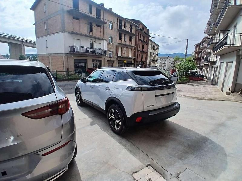 Nuova Peugeot 2008 Allure 102 CV (75 kW) 2025 Bianco SUV