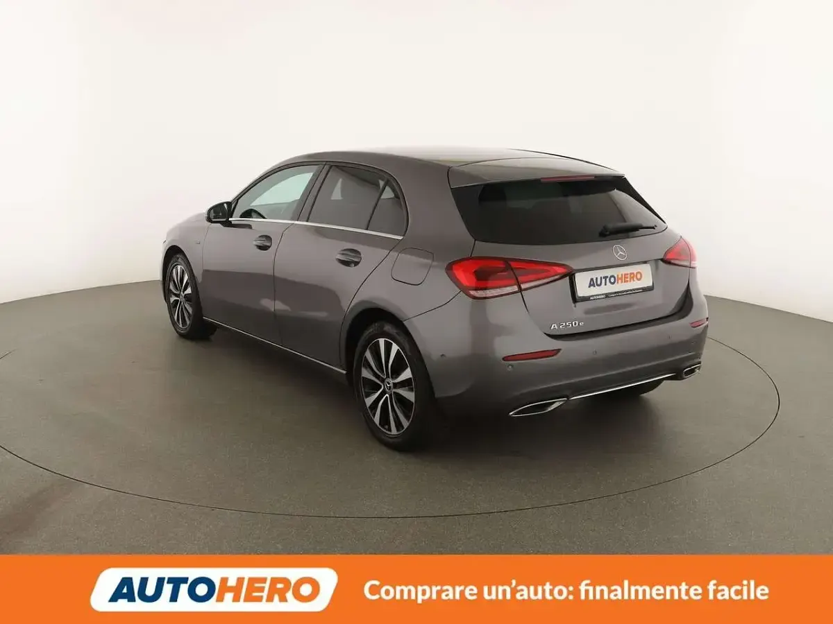 Usata Mercedes A250 Business 160 CV (117 kW) 2021 Grigio Berlina