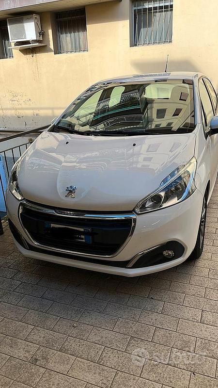 Usata Peugeot 208 2019 Bianco Utilitaria